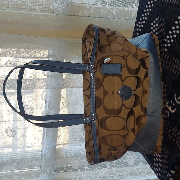 COACH Diaper Bag/Handbag Tote w/ Matching Coach SLG Items as a "Set" - Picture 1 of 16